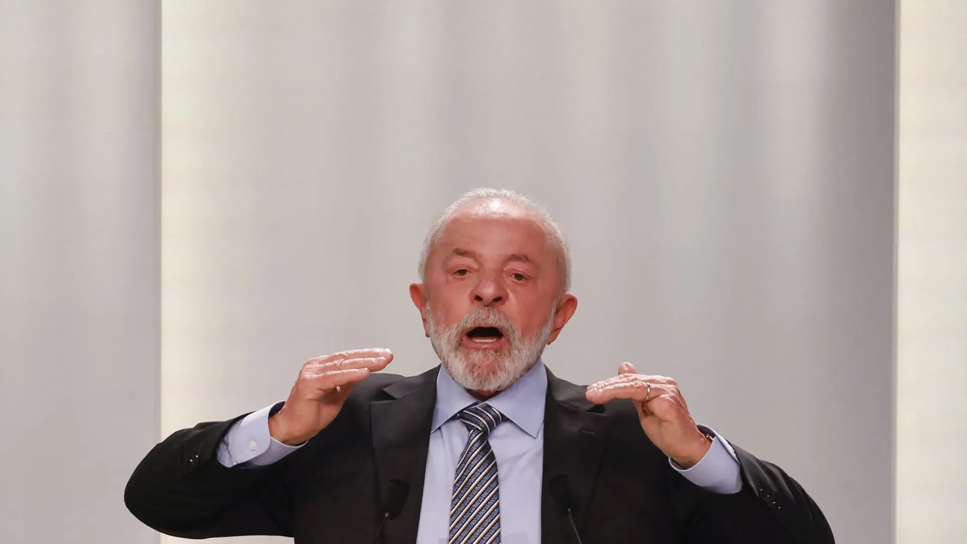 Brasil fala em negociar com os EUA e criar solução 'mutuamente aceitável' - img