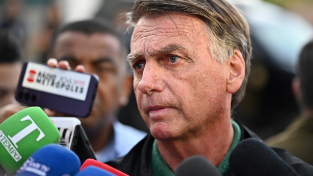 Moraes proíbe transmissão de entrevistas de Bolsonaro nas redes sociais - img