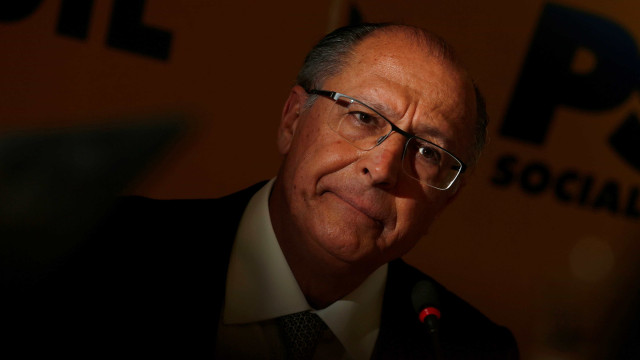 Alckmin se reúne com big techs para discutir tarifaço de Trump - img