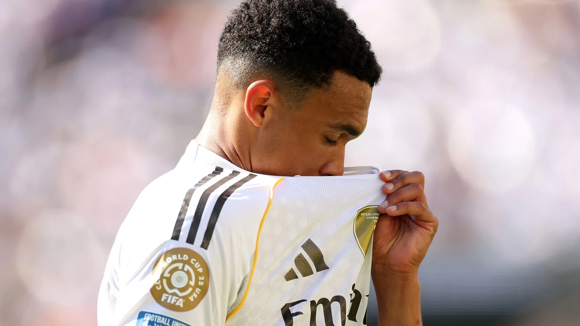 Alexander-Arnold "destroçado" com morte de Diogo Jota: "Era família" - img