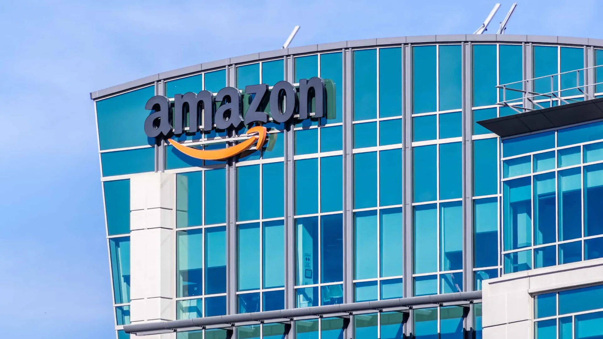 Amazon investe R$ 55 bilhões no Brasil em uma década dobra número de empregos - img