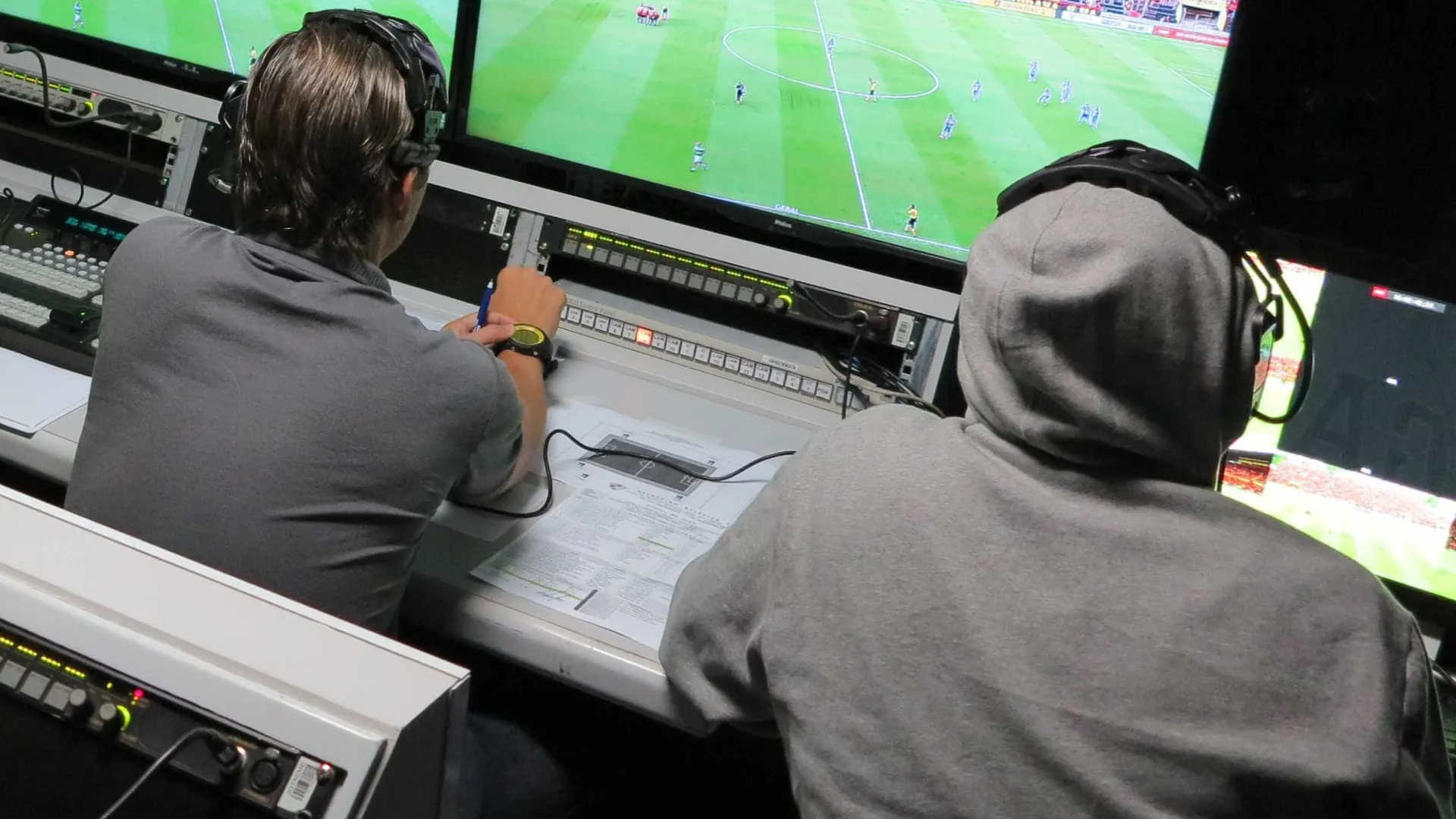 CBF divulga áudio do VAR da expulsão de palmeirense - img