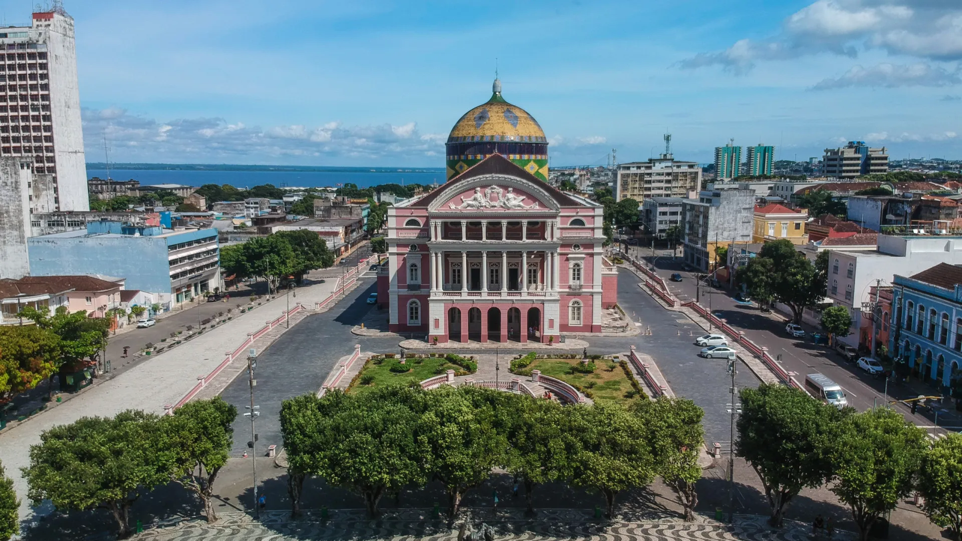 Corpo de Bombeiros diz que incêndio de grandes proporções em Manaus está controlado - img