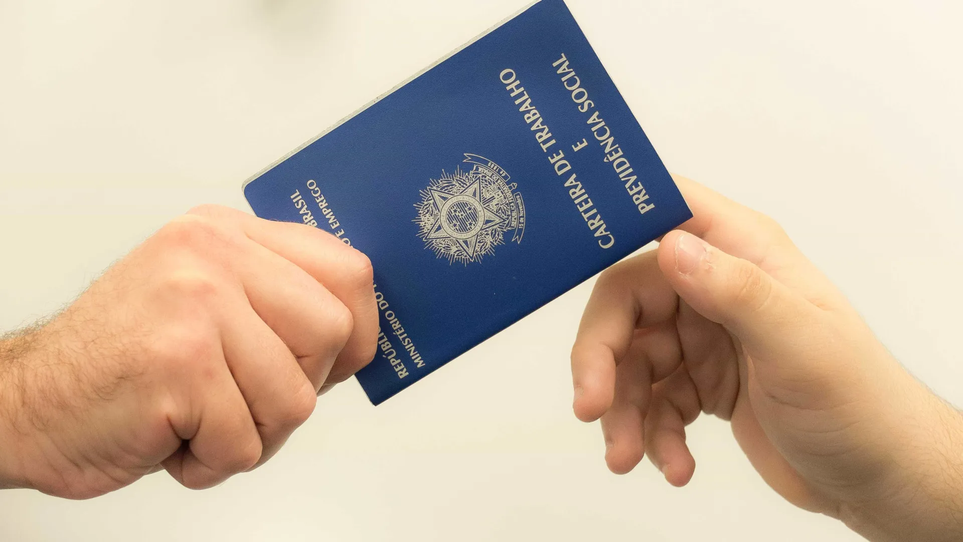 Desemprego fica abaixo de 6% pela 1ª vez no Brasil - img