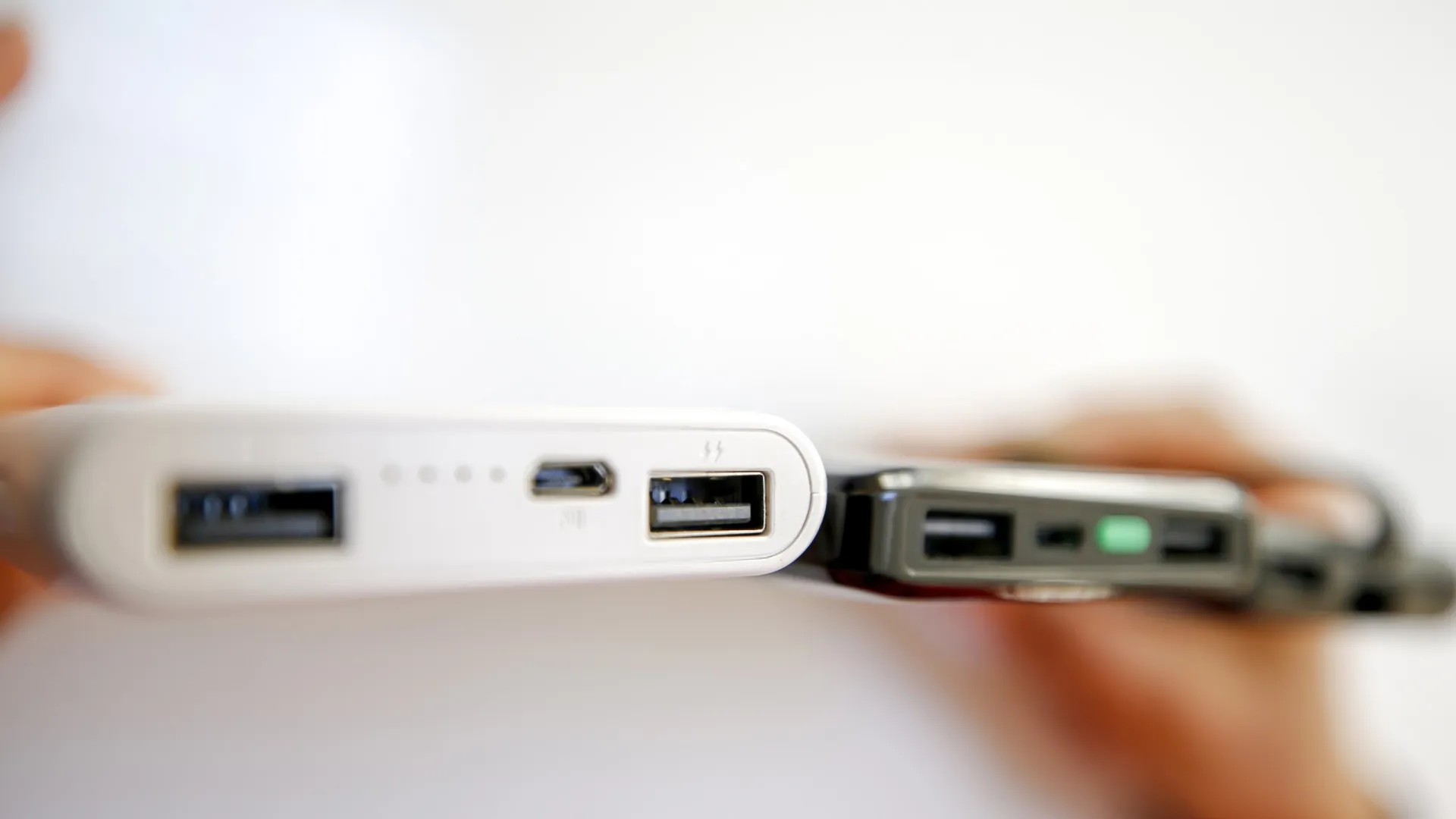 Emirates vai impedir uso de power bank em voos a partir de outubro 1 Emirates vai impedir uso de power bank em voos a partir de outubro - img