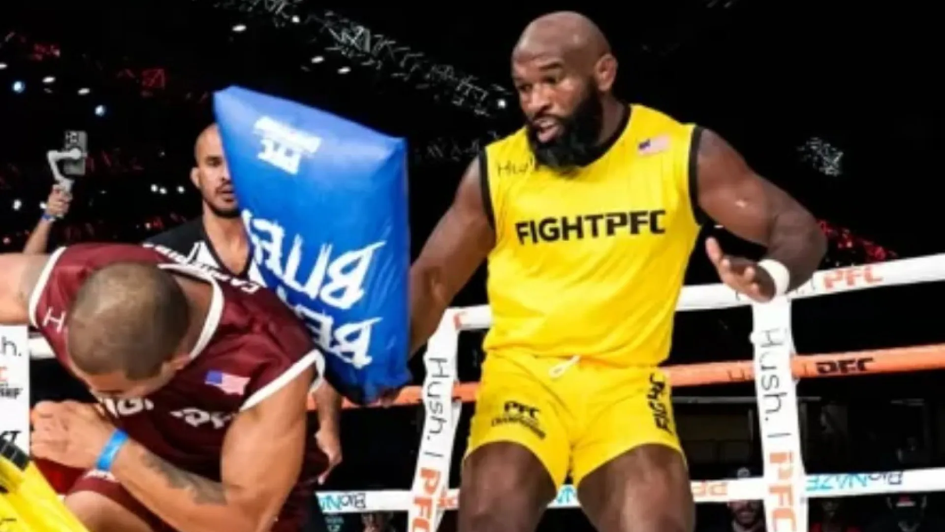 Ex-UFC jogou no Corinthians e agora é campeão nas lutas de travesseiro - img