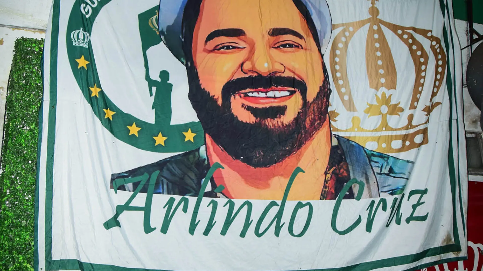 Fãs, amigos e familiares se despedem de Arlindo Cruz, na Império Serrano - img