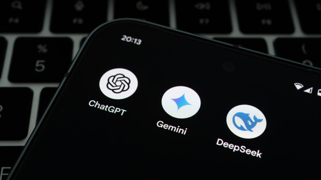 Galaxy S26 Ultra terá tela com tecnologia à prova de curiosos - img