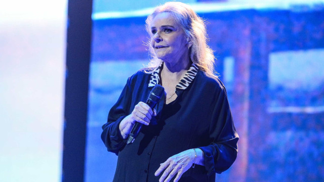 Gilberto Gil e Chico Buarque notificam ex-baixista dos Pixies por suposto plágio - img
