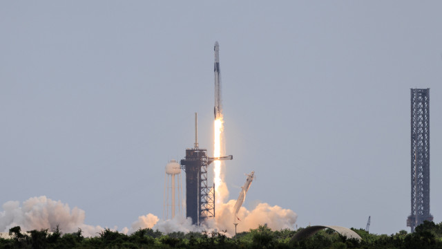 Itália assina acordo com SpaceX de Musk para fazer experiências em Marte 1 Itália assina acordo com SpaceX de Musk para fazer experiências em Marte - img