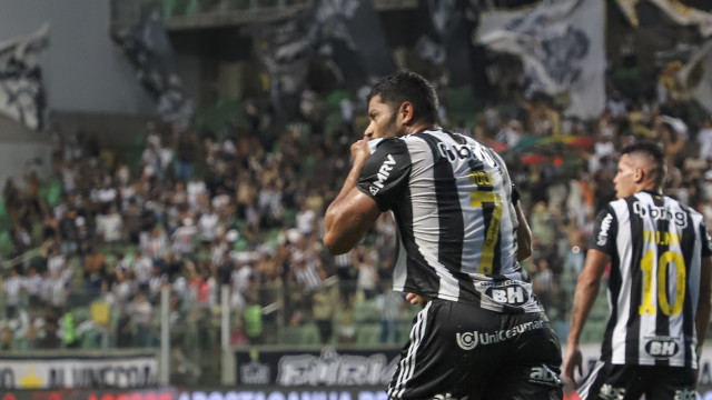 Corinthians vê força de Itaquera ruir no Brasileiro, mas Dorival é otimista - img