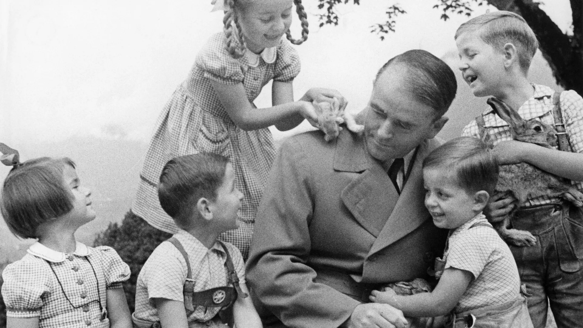 O destino dos filhos dos maiores ditadores da história - img