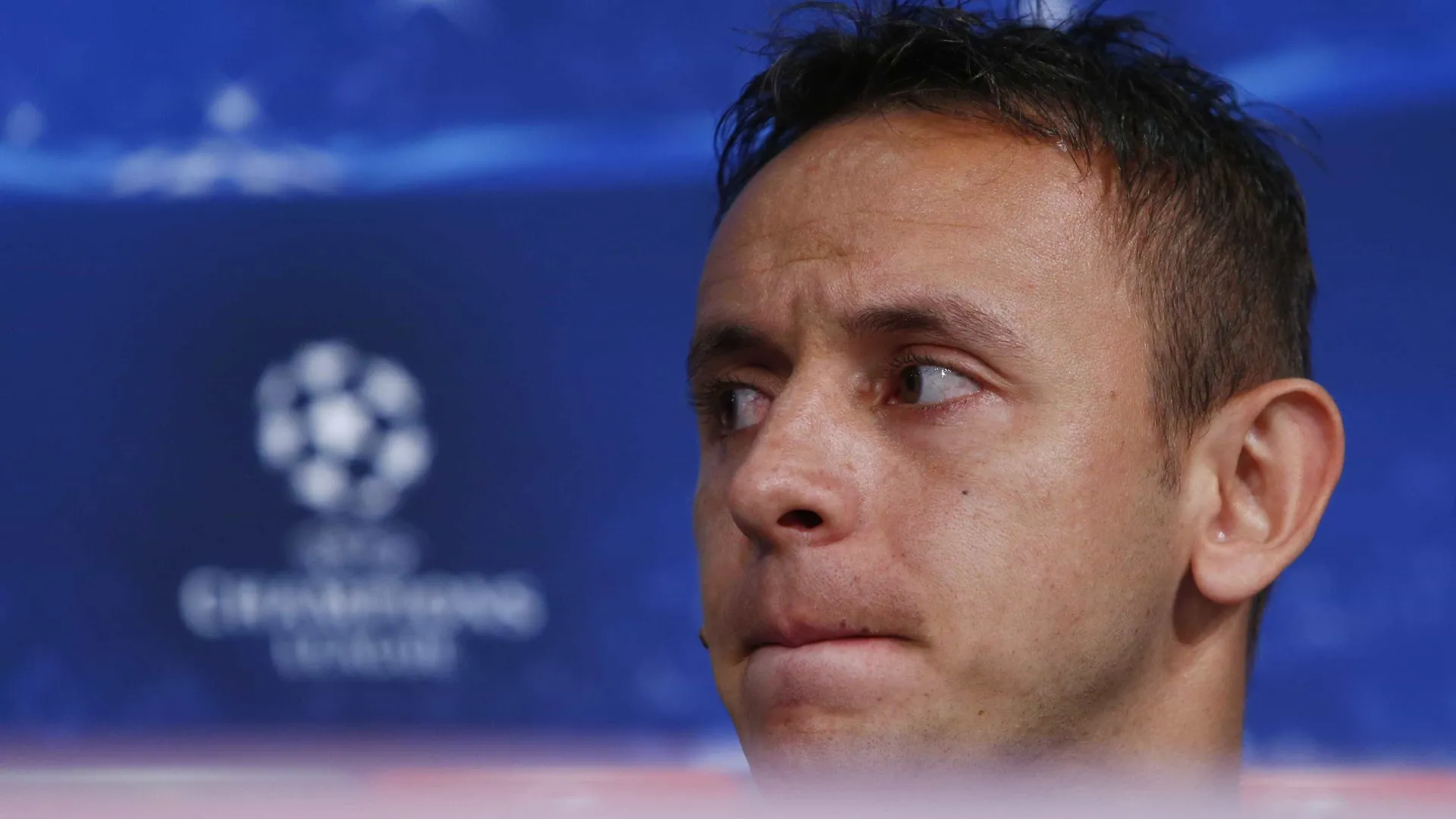 Rafinha anuncia aposentadoria do futebol - img