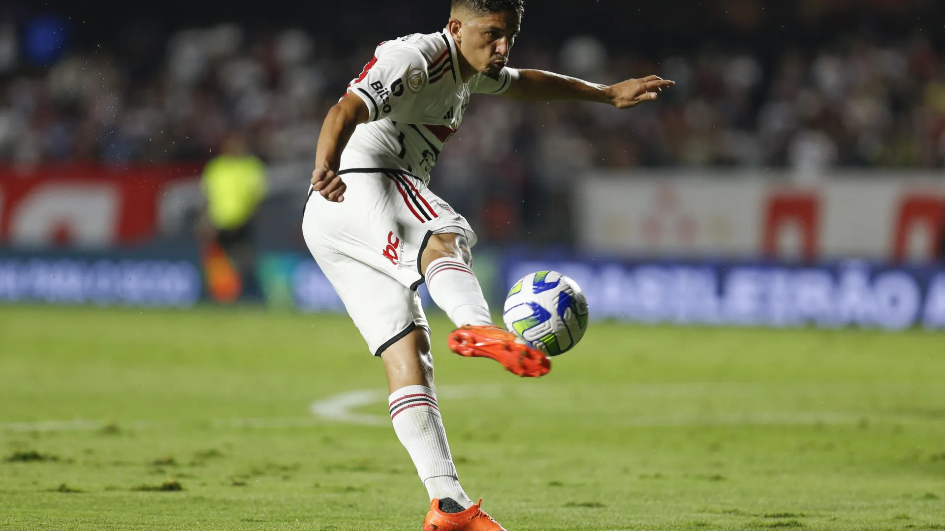 São Paulo bate Athletico com brilho de reservas e sai na frente nas oitavas - img