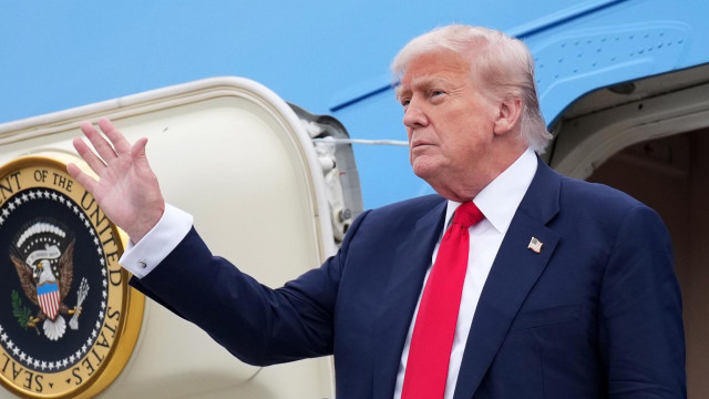 Secretário de Trump diz que tarifas entrarão em vigor 'sem prorrogações' 1 Secretário de Trump diz que tarifas entrarão em vigor 'sem prorrogações' - img