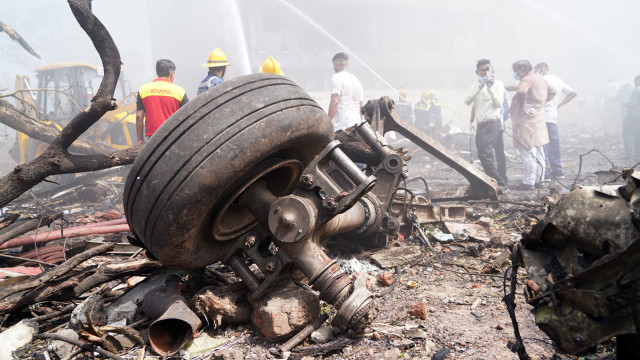 Sobrevivente de queda de avião na Índia 'não dorme': "Sente-se culpado" - img