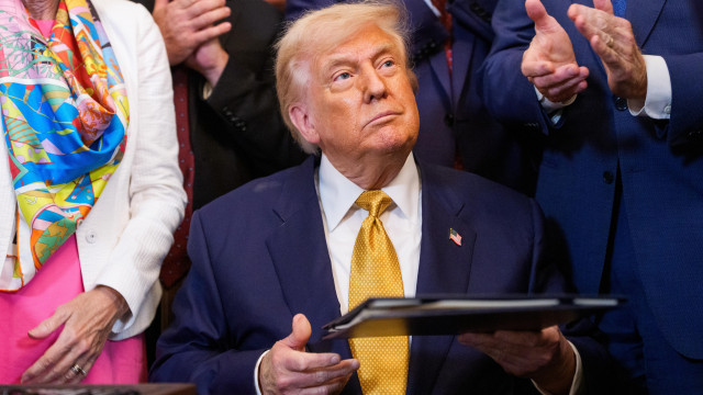 Trump ordena publicação de todos os depoimentos do caso Jeffrey Epstein - img