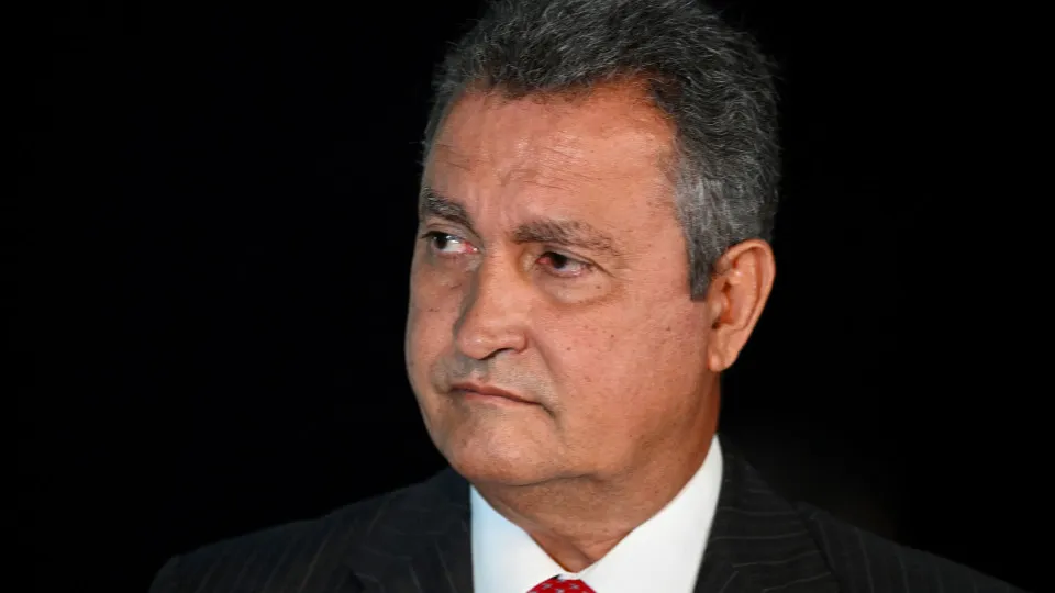 'Nunca vi levantar bandeira de outro país no Dia da Independência', diz Rui Costa - img