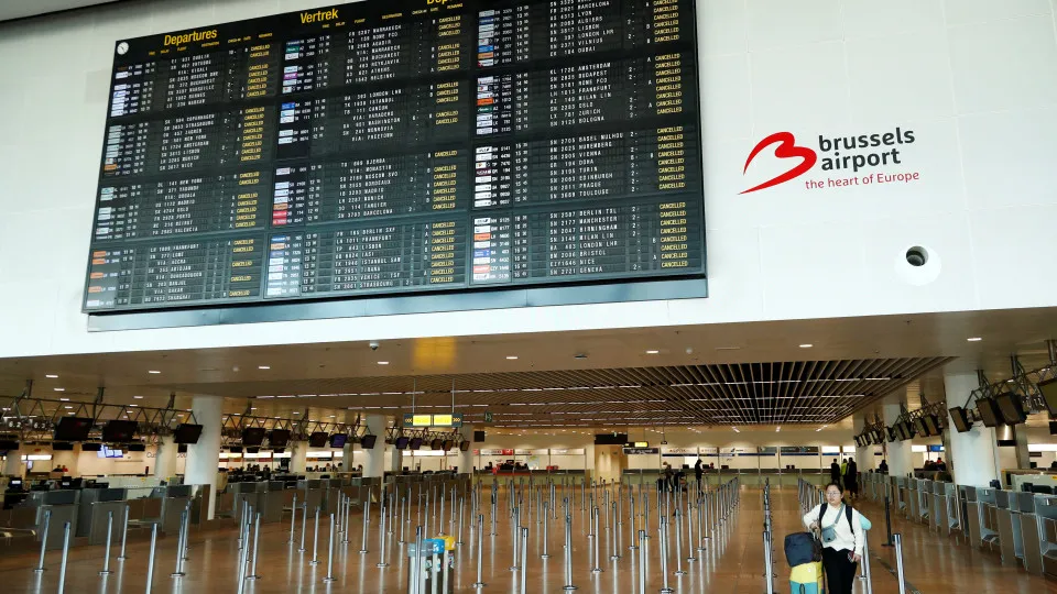 Ataque? Voos de domingo também serão afetados, diz Aeroporto de Bruxelas - img