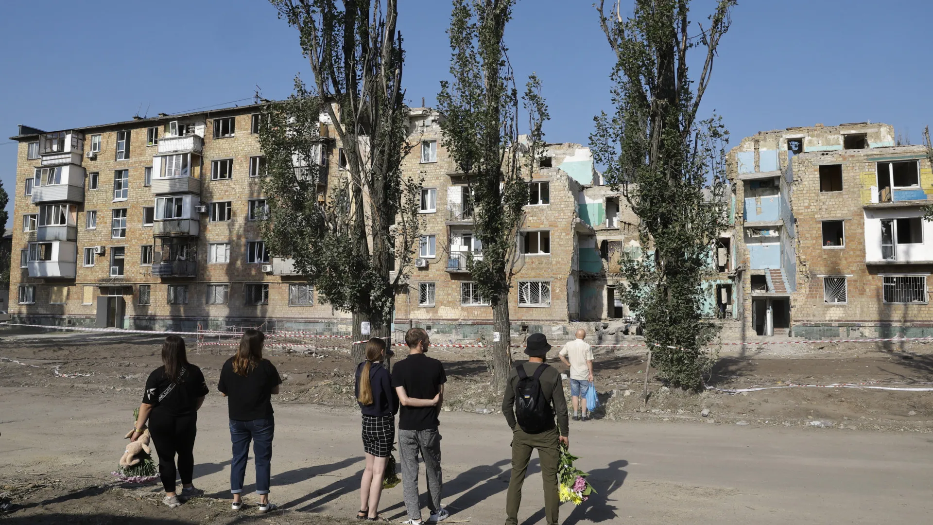 Ataque russo com drones e mísseis mata pelo menos duas pessoas em Kiev - img