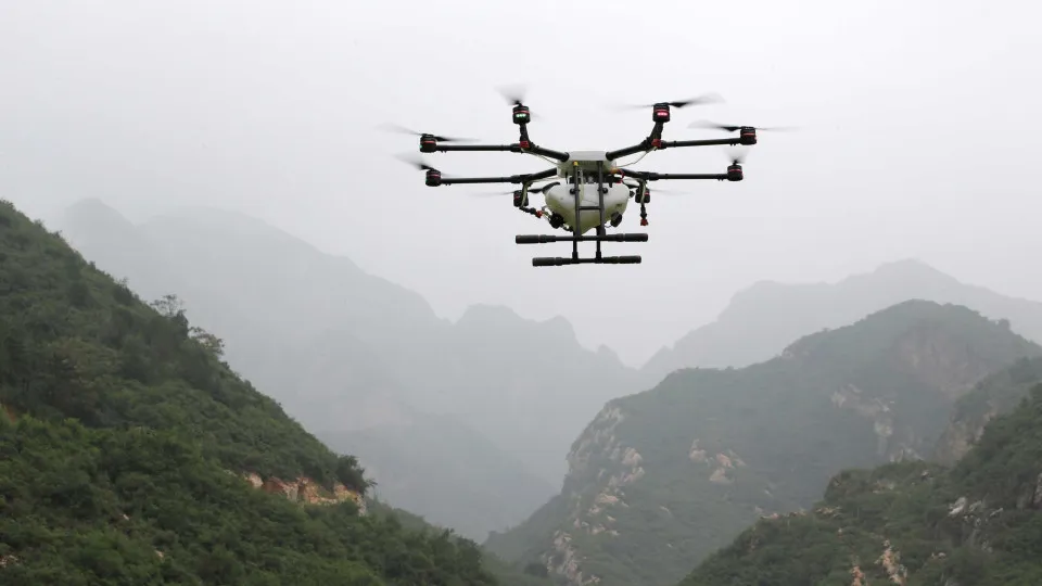 Ataques ucranianos com drones matam ao menos três na Rússia, diz agência - img