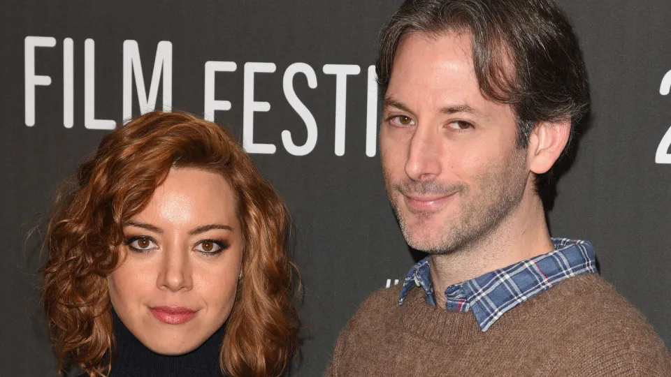 Aubrey Plaza desabafa sobre morte do marido em podcast - img