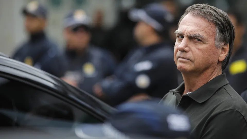 Urgente: Bolsonaro é preso pela Polícia Federal em Brasília - img