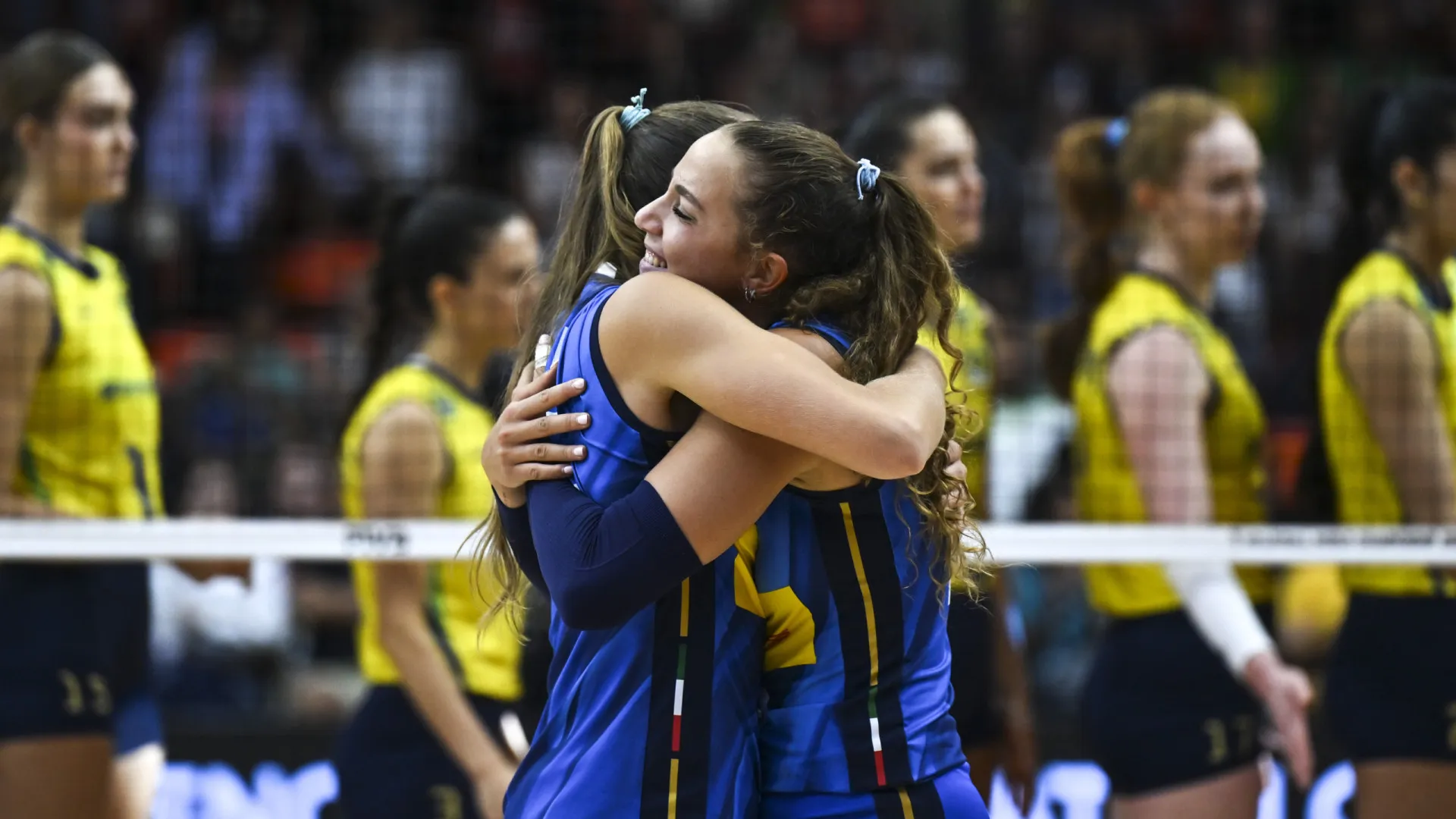 Brasil perde da Itália e vai disputar terceiro lugar no Mundial de vôlei feminino - img