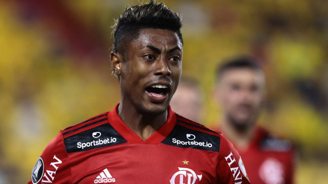 Corinthians não debate renovação com Memphis mesmo após acordo por dívida - img