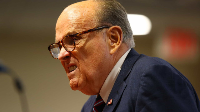 Conselheiro de Trump: 'Se perdermos caso das tarifas, será o fim dos EUA' - img