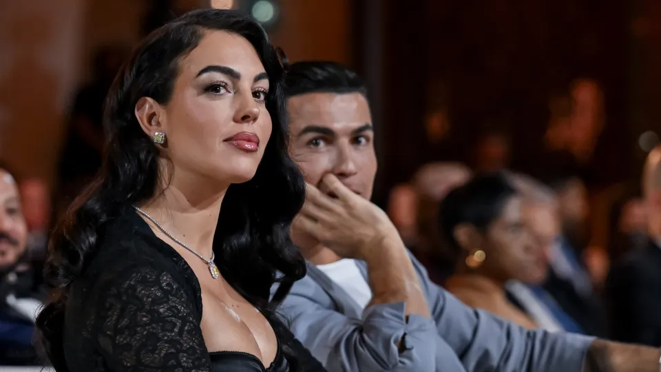Cristiano Ronaldo pede Georgina Rodríguez em casamento após oito anos juntos - img