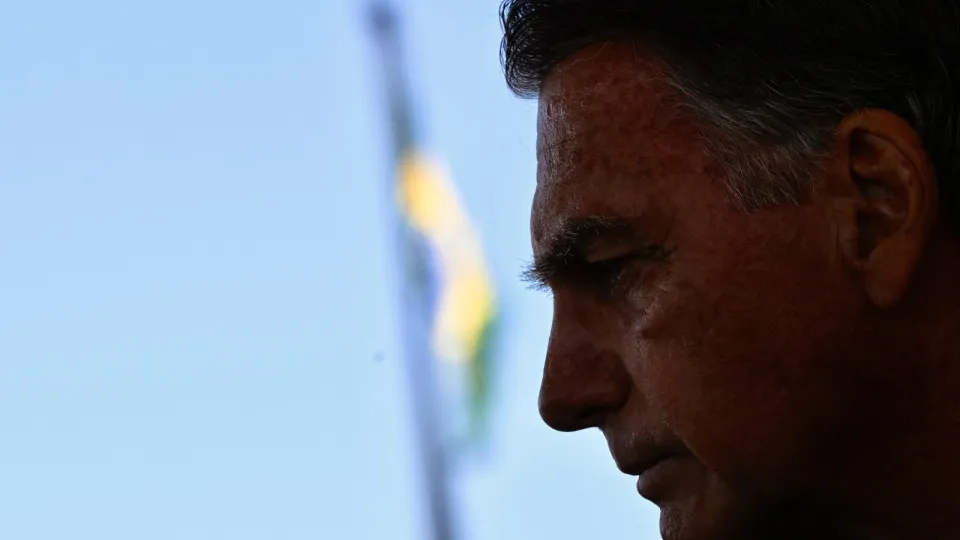 Primeira Turma do STF tem maioria para rejeitar recurso de Bolsonaro na trama golpista - img