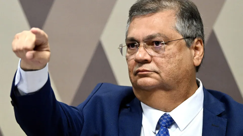 Dino sinaliza que bancos estão proibidos de aplicar sanção a Moraes e que punirá quem desobedecer 1 Dino sinaliza que bancos estão proibidos de aplicar sanção a Moraes e que punirá quem desobedecer - img