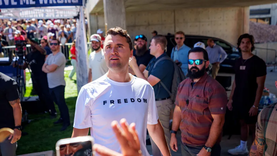 FBI diz ter imagens do atirador que matou Charlie Kirk: "universitário" 1 FBI diz ter imagens do atirador que matou Charlie Kirk: "universitário" - img