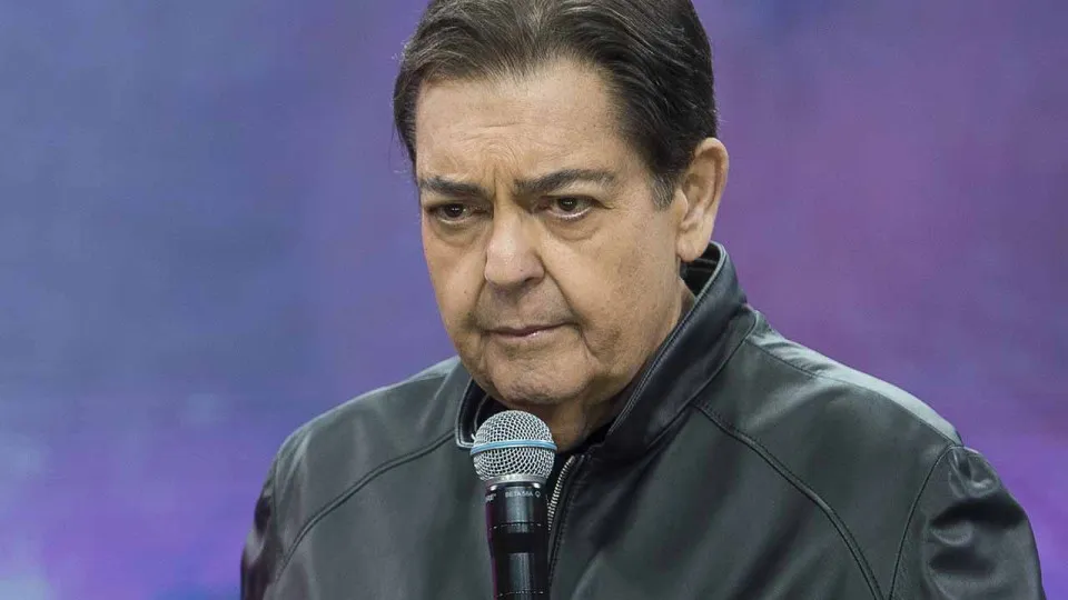 Mulher de Faustão atualiza estado de saúde do apresentador - img
