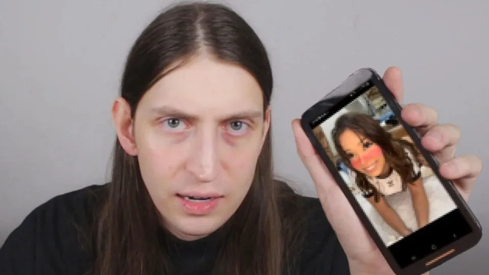Felca passou a andar em blindado com seguranças após denunciar influencers - img