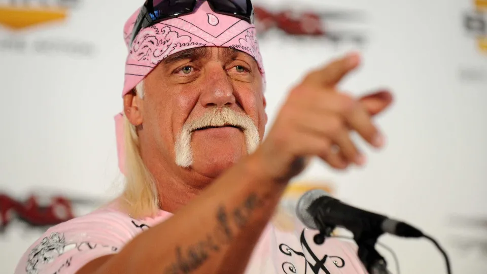 Filha de Hulk Hogan é excluída de testamento milionário e mora em hotel - img