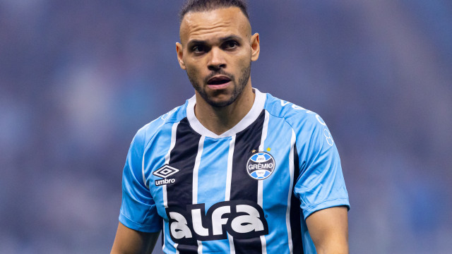 Fluminense reverte vantagem do Bahia com brilho de Thiago Silva no fim e avança - img