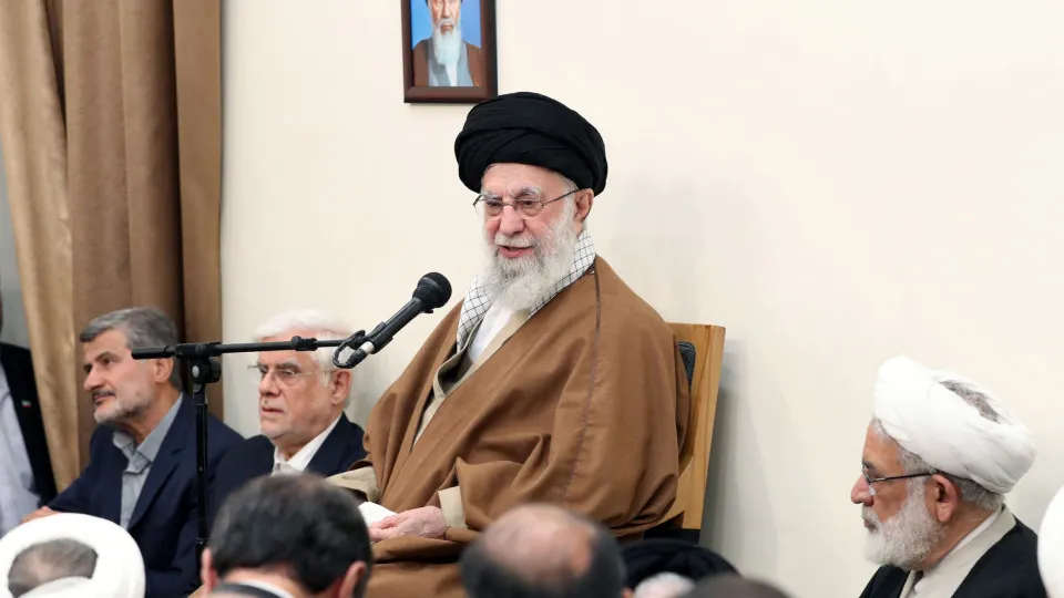 Mortes em protestos no Irã chegam a 5.000, diz agência; Khamenei faz ameaça - img