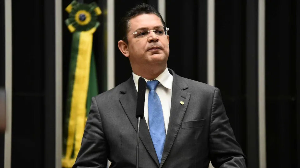 Líder do PL viaja aos EUA e deve encontrar Eduardo em momento de impasse sobre anistia - img