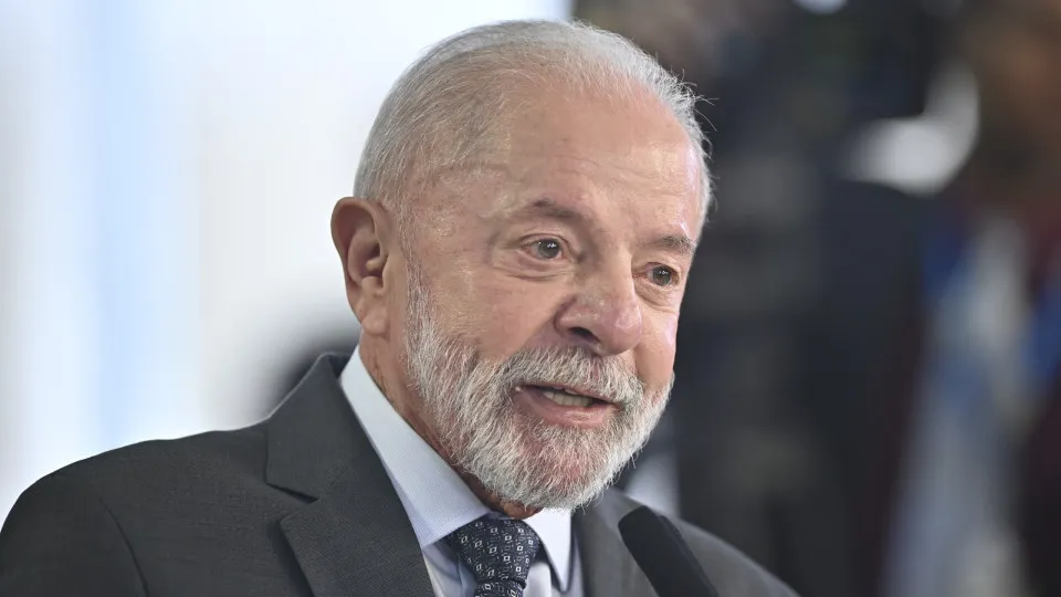 Governo Lula prevê salário mínimo de R$ 1.631 em 2026 - img
