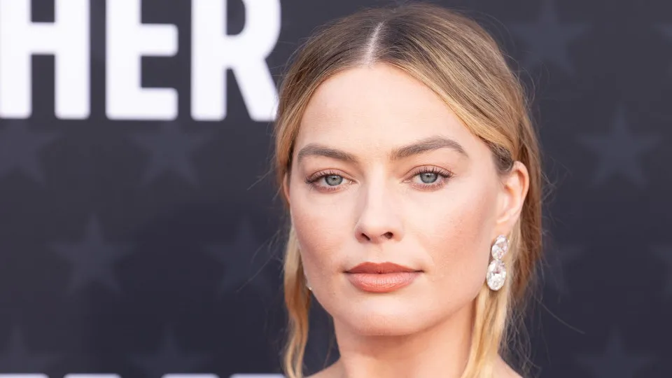 Margot Robbie pode estrelar remake de Tim Burton para clássico da ficção - img