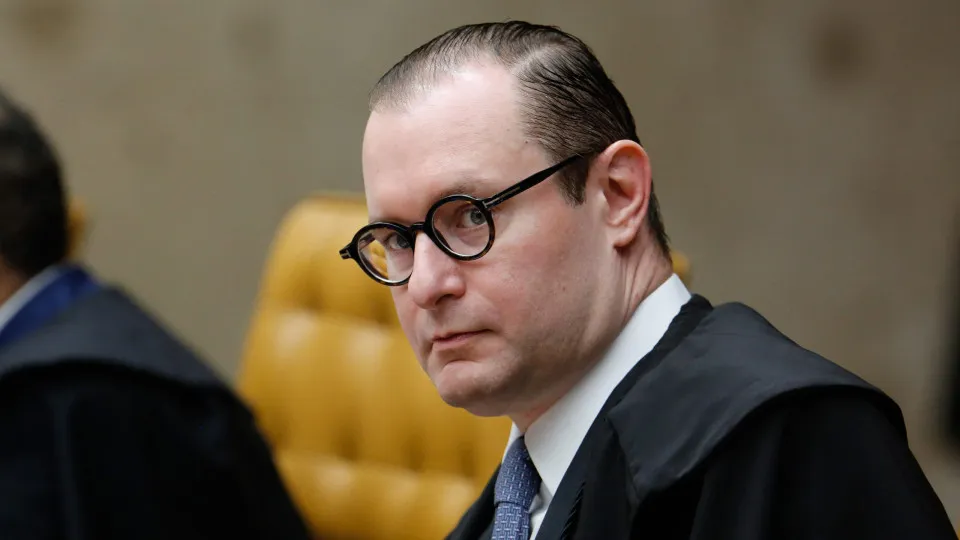 Zanin vota para manter reoneração gradual da folha até 2027 - img