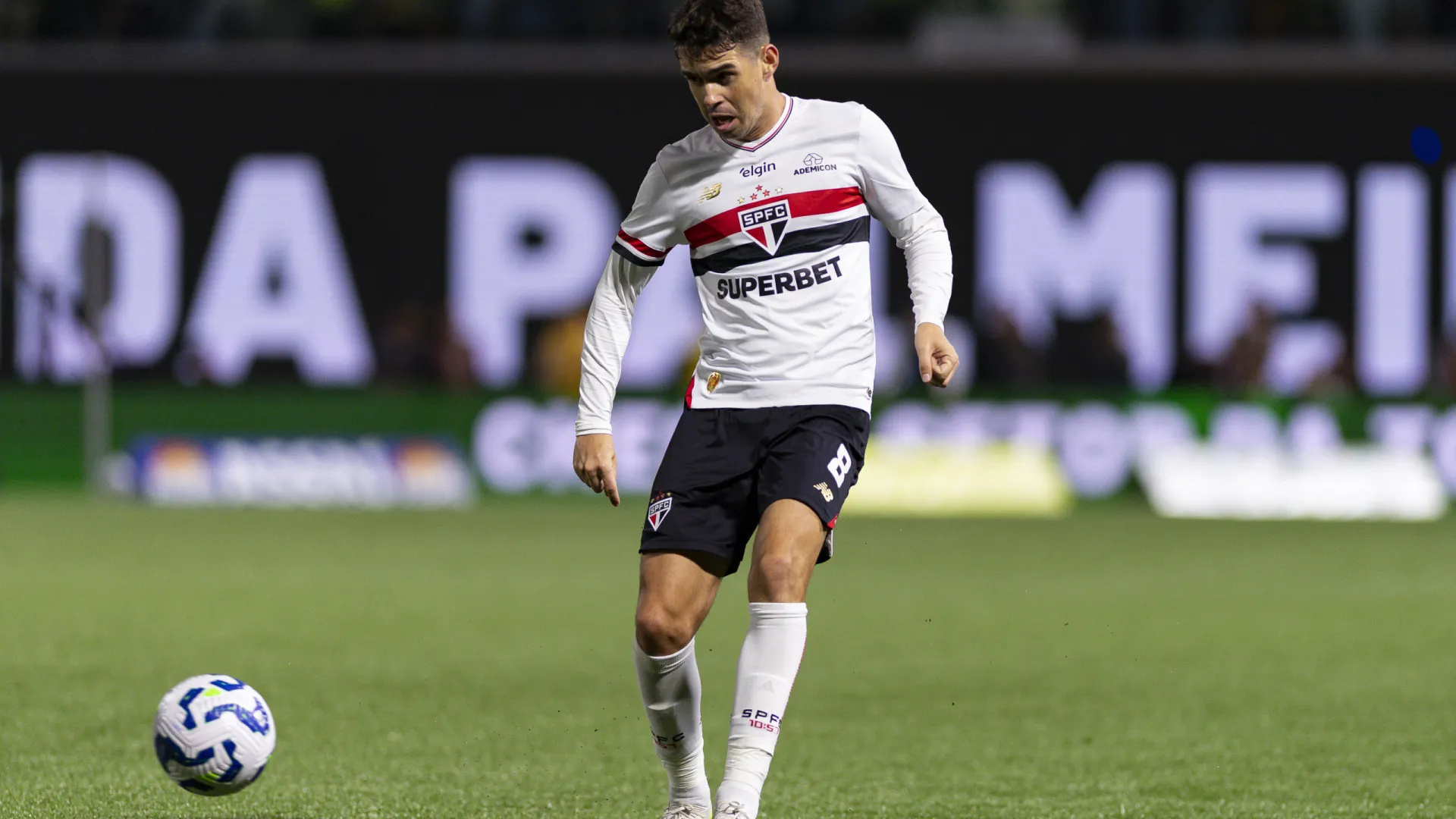 São Paulo chega para clássico contra o Santos com dilemas - img