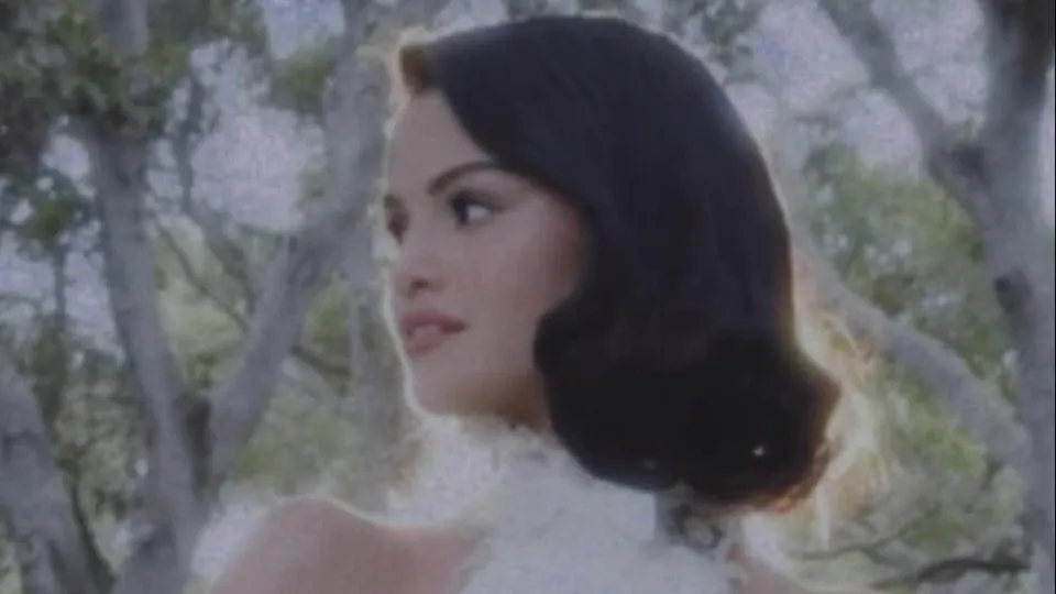 Selena Gomez decide 'excluir' a mãe do seu casamento - img