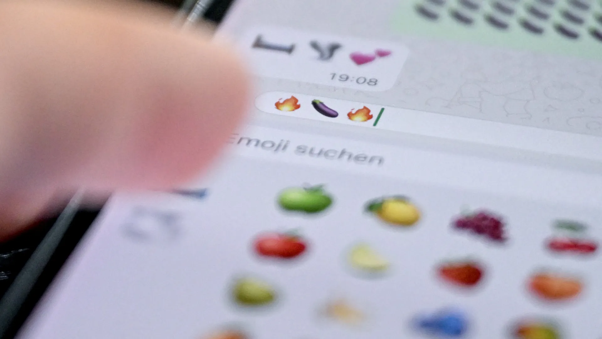 Sete emojis que parecem inofensivos mas escondem significados perigosos - img
