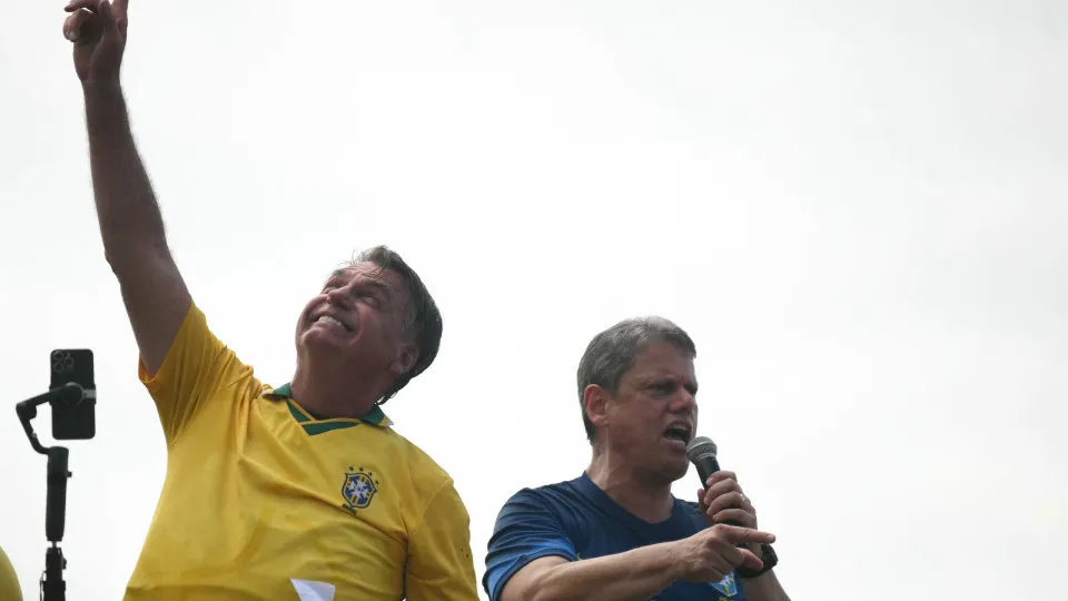 Tarcísio diz que indulto de Bolsonaro será primeiro ato de governo, caso eleito presidente - img