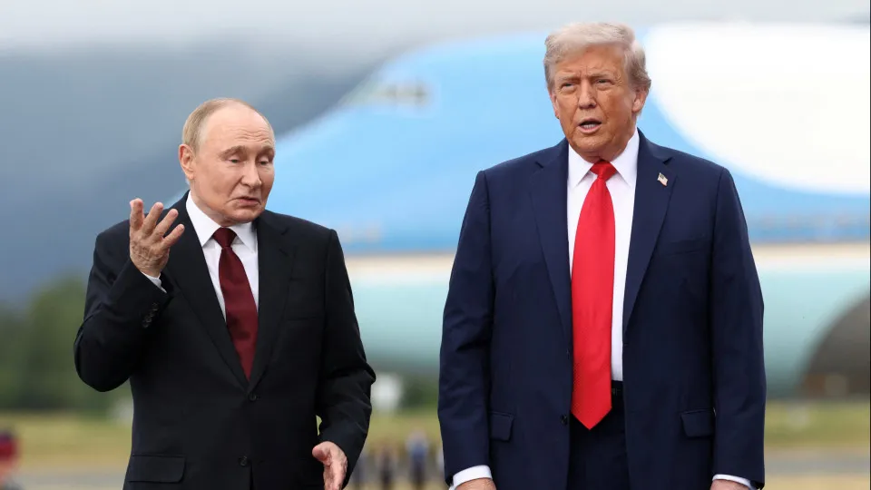 Trump agora diz não saber se Putin quer a paz na Ucrânia - img