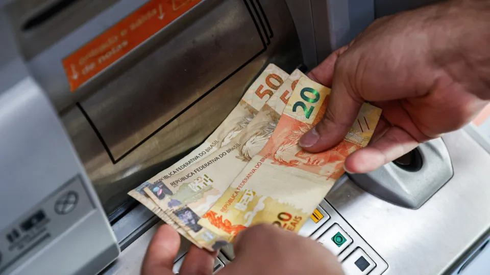 Segunda parcela do 13º salário deve ser paga até a próxima sexta-feira - img