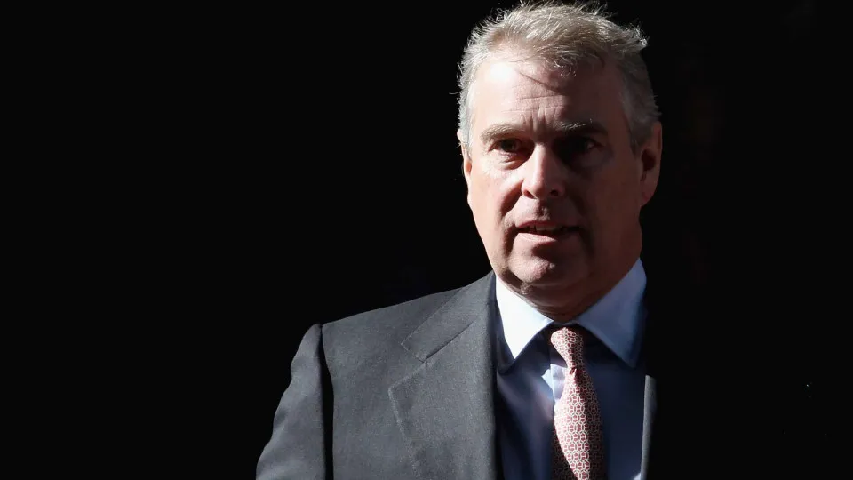 Andrew renunciou a títulos reais, mas não deixou de ser príncipe ou duque - img